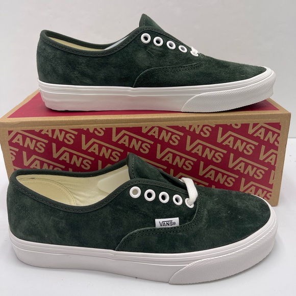 Vans Men’s Dark Green Suede Sneakers AuthenticPig Suede Dried KelpVN000D7YEMU